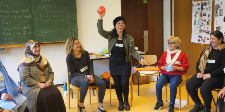 Programa «Frauenkurse» : Cursos para mujeres de América latina