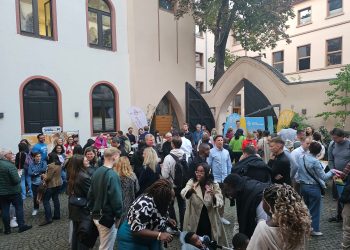 Jóvenes de Frankfurt por la unidad de la Iglesia